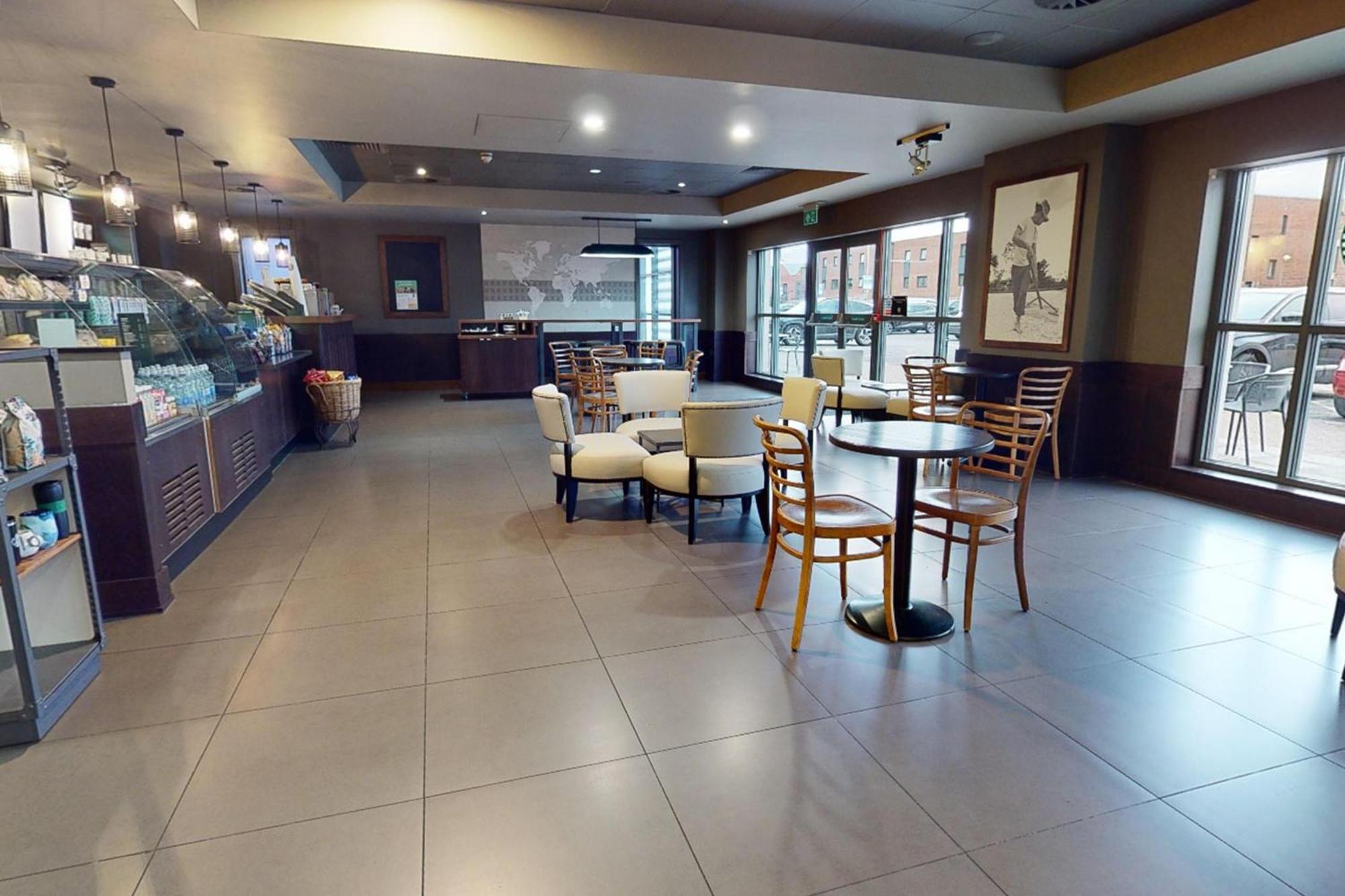 Village Hotel Swansea Exterior photo